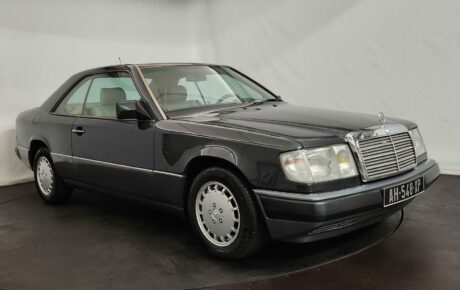 Mercedes 300 CE  Année 1990 voiture de collection à vendre